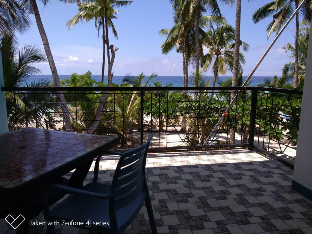 D & B Bluestar Beach Resort Panglao Exteriör bild